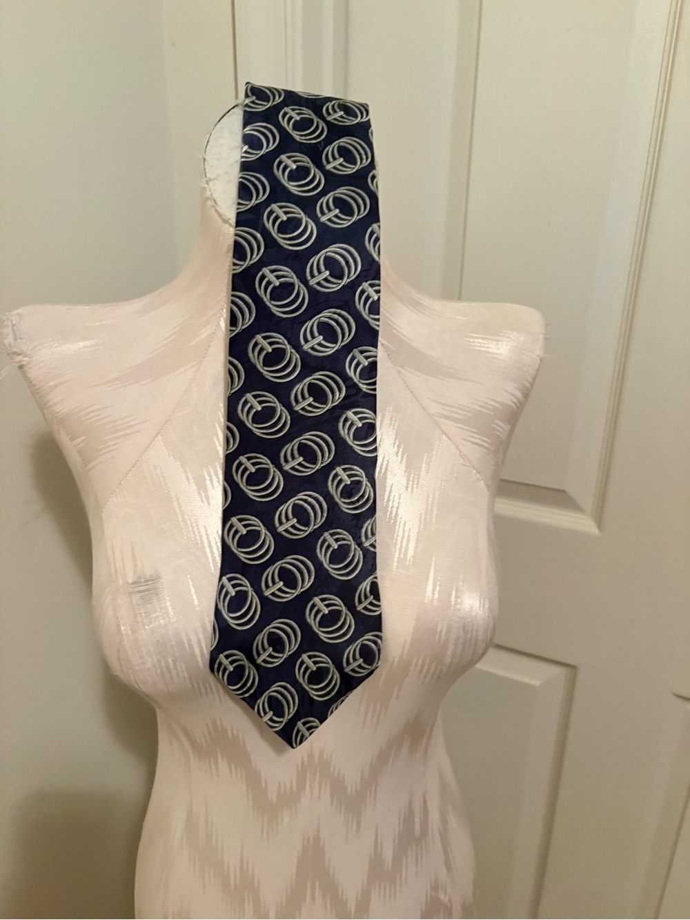 Guy Laroche Navy Silk Tie with Ivory Circular Motif vintage